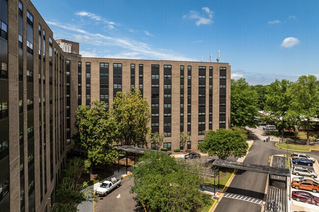 Foto del edificio - Braywood Manor
