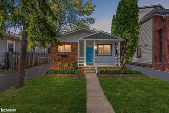 Building Photo - 1483 Bennaville Ave
