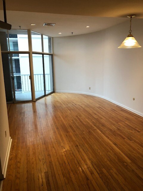 Foto del edificio - 428 S 13th St
