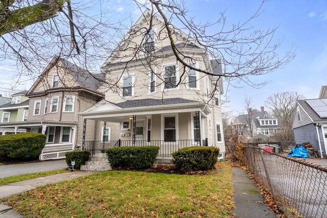 Building Photo - 273 Tremont St