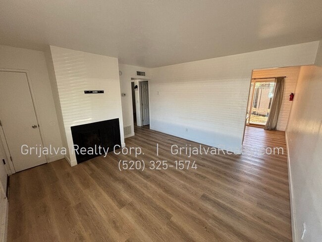 Building Photo - 2511 N Geronimo Ave