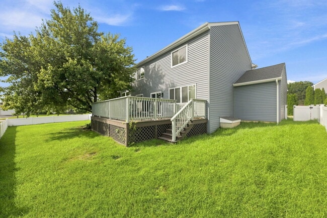 Building Photo - 2052 Shady Grove Ct
