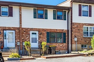 Building Photo - 4918 Hogan Dr