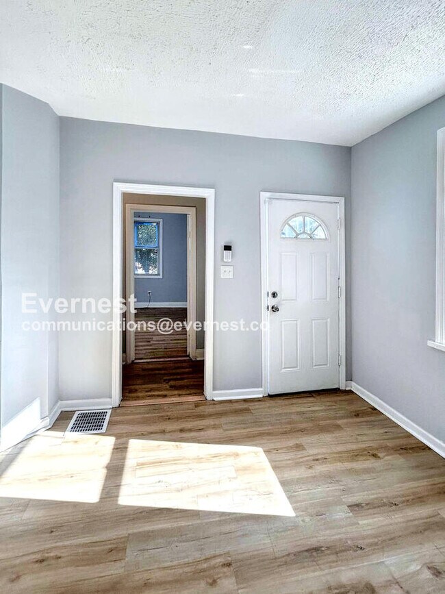 Foto del edificio - 6922 Morgan Ave