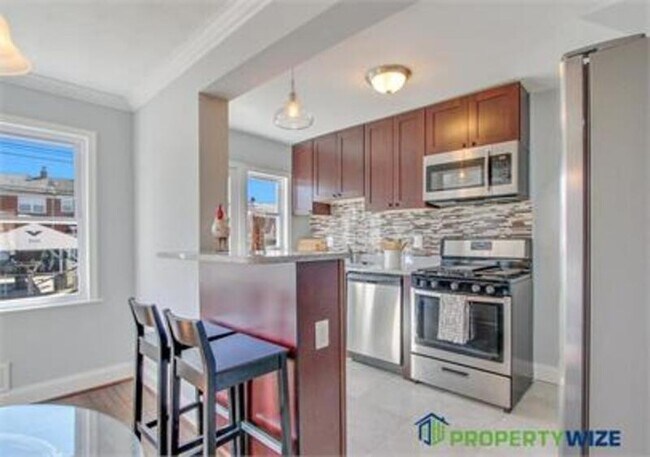 Foto del edificio - 2214 Redthorn Rd