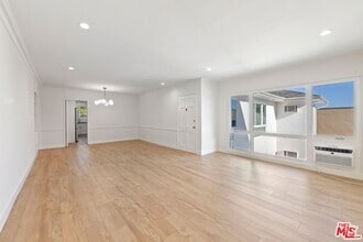 Building Photo - 1250 N Crescent Heights Blvd
