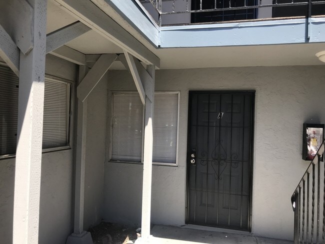 Foto del edificio - 2 Bed 1 Bath Apartment in Richmond