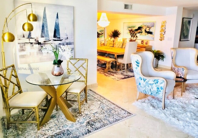 Foto del edificio - 1905 N Ocean Blvd