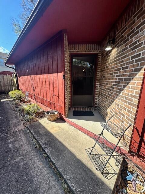 Building Photo - 316 Davenport Ct