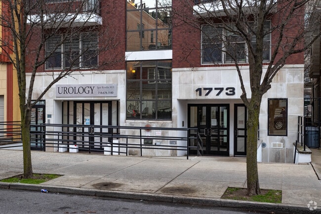 Entrance Photo - 1773 E 19th St