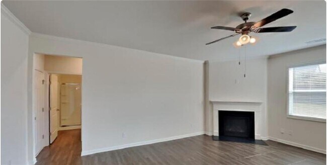 Foto del edificio - 4610 Bramblett Grove Pl