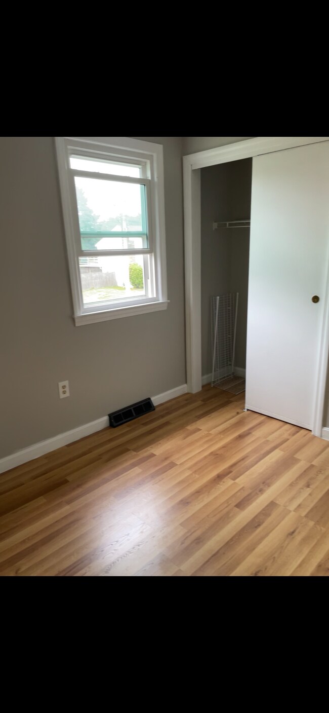 Foto del edificio - 20 Old Farm Rd