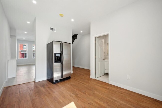 Foto del edificio - 647 N 33rd St