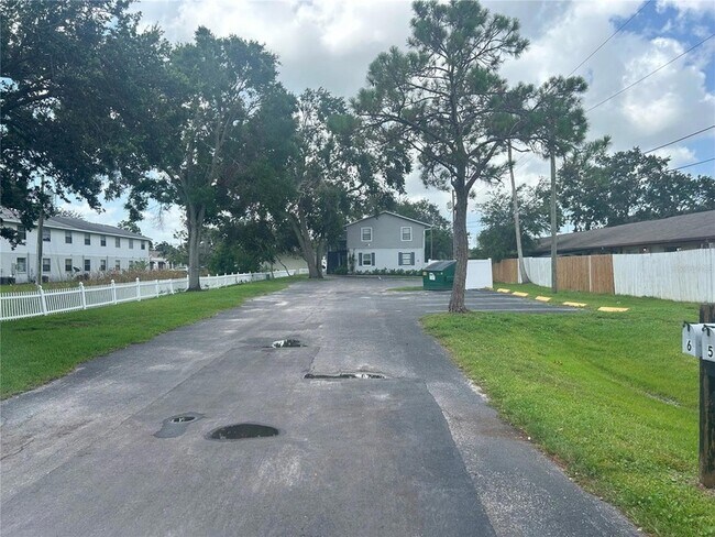 Foto del edificio - 4480 76th Ave N