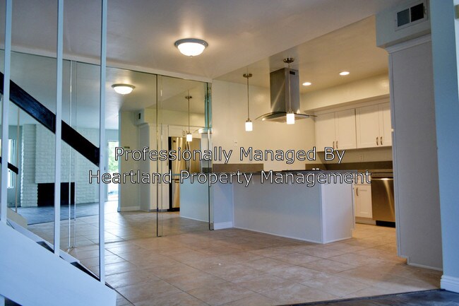 Foto del edificio - 3865 Camino Lindo