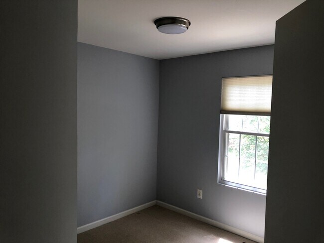 Building Photo - 8549 Bells Ridge Ter
