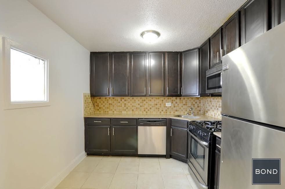 Foto principal - 560 Main St