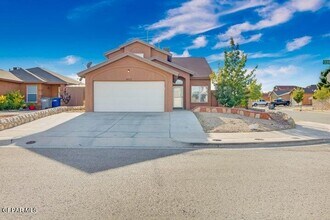 Building Photo - 4025 Tierra Morena Dr