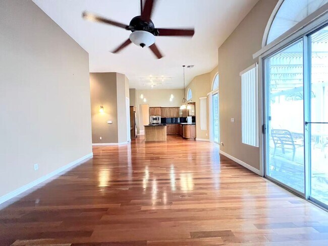 Building Photo - 2105 Eaglepath Cir