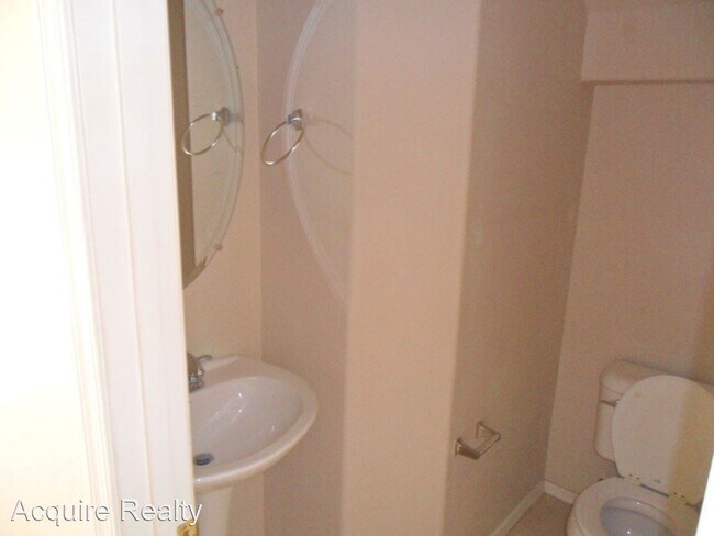 3 br, 2.5 bath House - 2506 S 90th Ln photo'