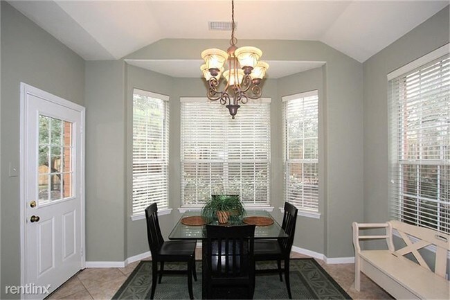 Building Photo - 202 W Sterling Pond Cir