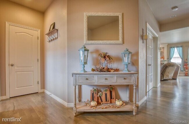 Building Photo - 5 br, 3.5 bath House - 1845 Bulrush Way