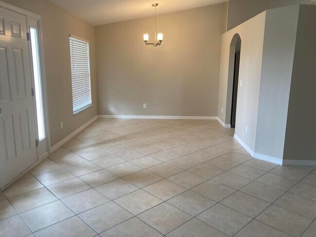 Foto del edificio - 923 NW 12th Terrace
