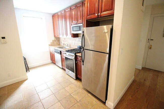 Foto del edificio - 508 West 112th Street
