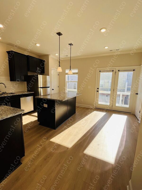 Building Photo - 132 Buckfast Ln
