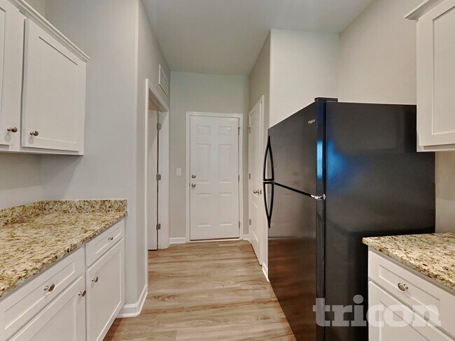 Foto del edificio - 7138 Cuddington Dr