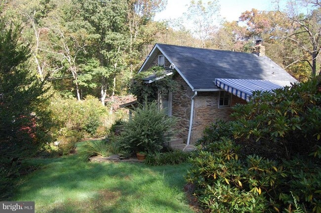 Building Photo - 20101 Valley Mill Rd