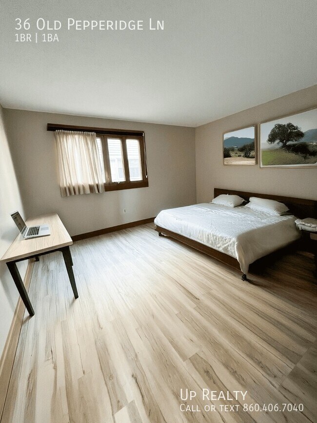 Foto del edificio - 36 Old Pepperidge Ln