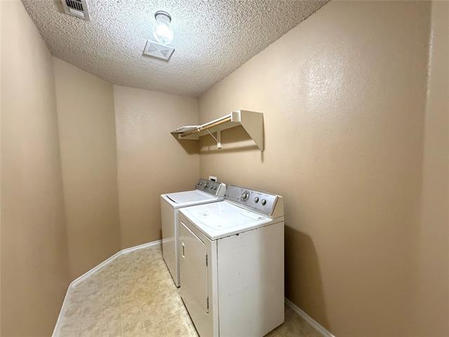 Building Photo - 185 Rolling Ct