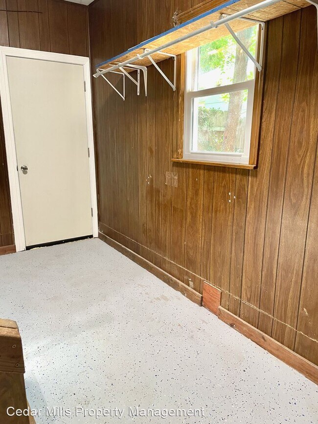 Building Photo - 2 br, 1 bath House - 2805 E Pawnee