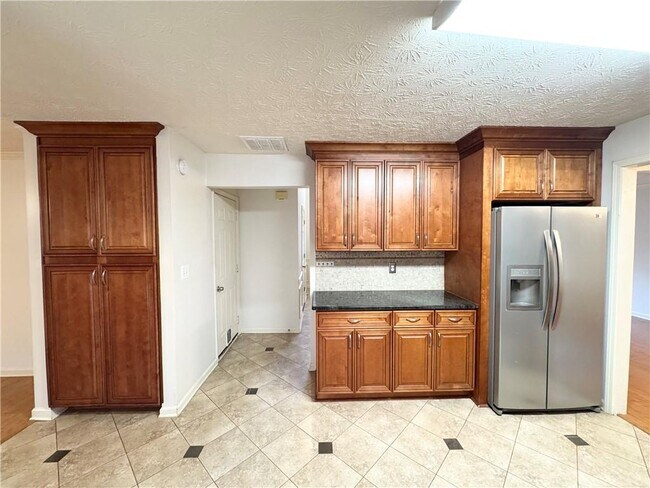 Foto del edificio - 5212 Pine Branch Cir