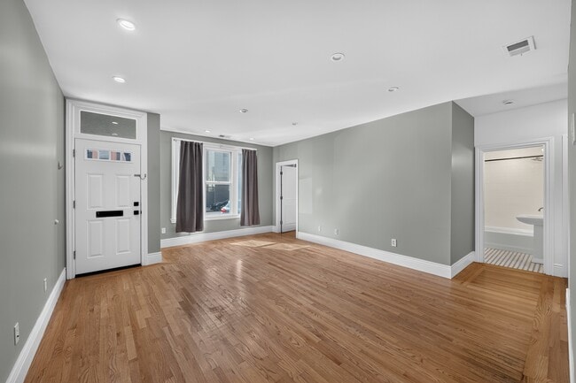 Building Photo - 314 3rd Ave