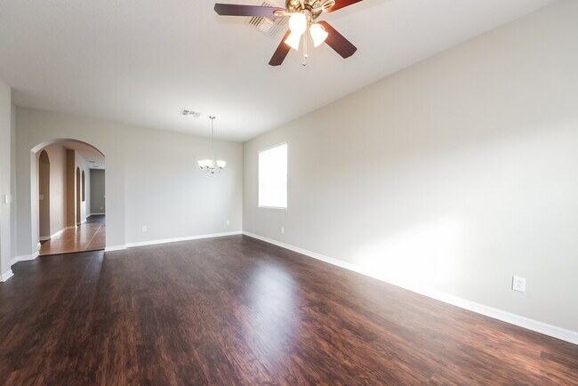 Foto del edificio - 2606 Corsini Ln