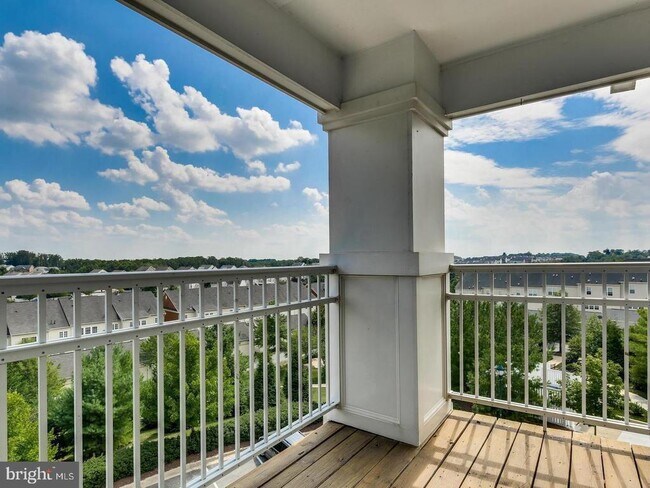 Foto del edificio - 12828 Clarksburg Square Rd