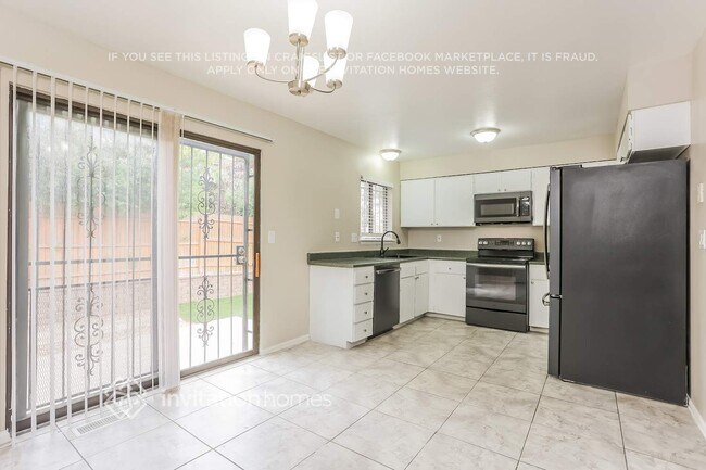 Foto del edificio - 16766 E Kent Dr