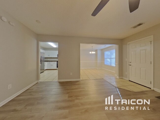 Building Photo - 210 Horseman Run Palmetto GA