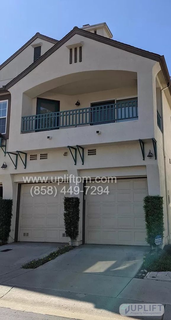 Building Photo - Townhouse 2 bedroom 2.5 bathroom in 4S RANCH