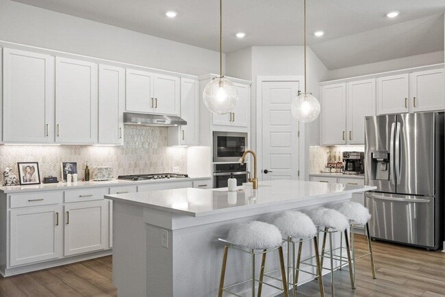 Building Photo - 8408 Grenadier Dr