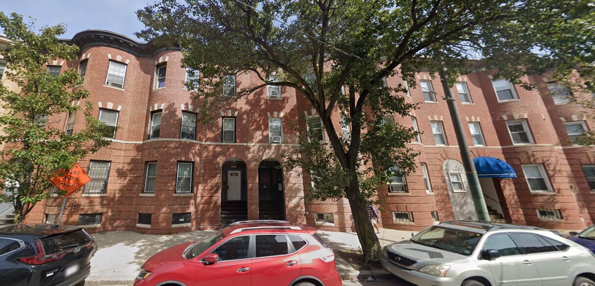 Primary Photo - 30 S Huntington Ave