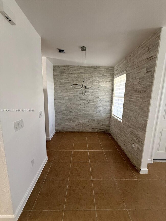 Foto del edificio - 134 SE 28th Ter