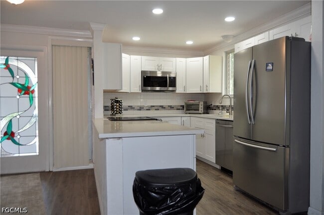 Foto del edificio - 1435 Alcazar Ave