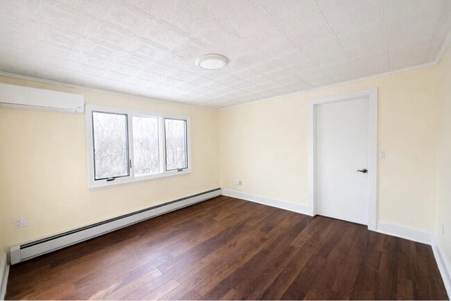 Foto del edificio - 83 S Harrison Ave