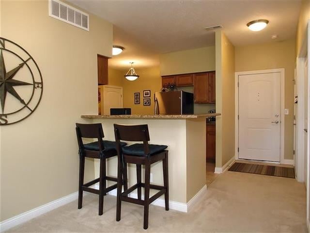 Building Photo - 567 Riverpointe Dr