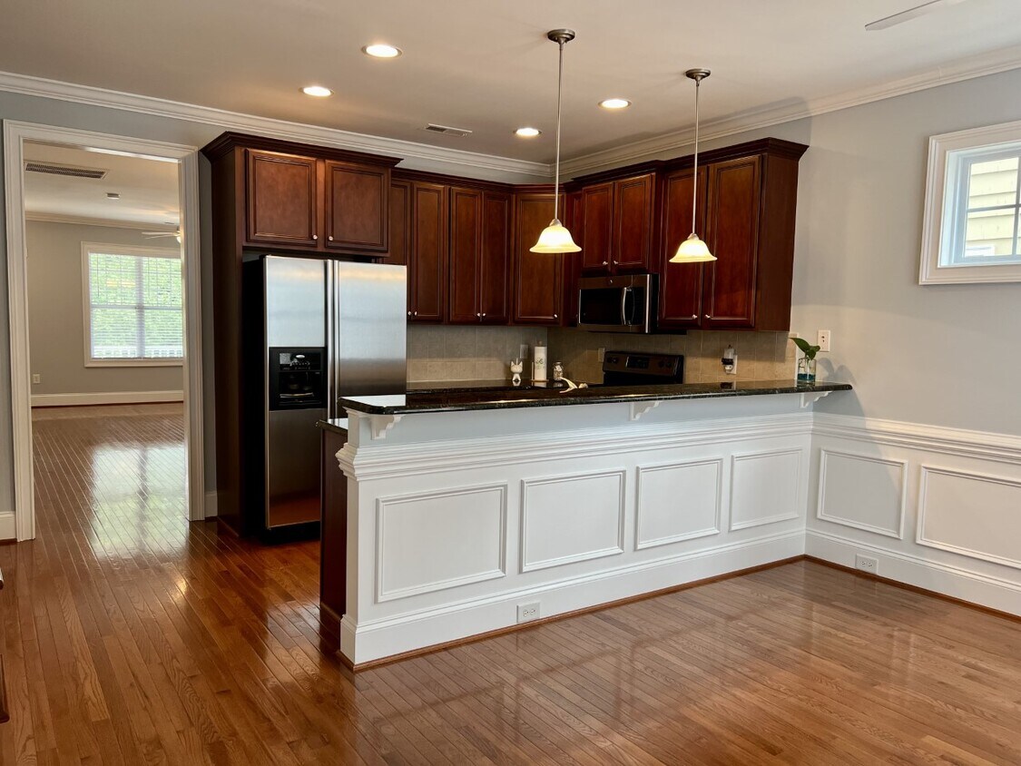 Foto principal - 5013 Sunny Creek Ln