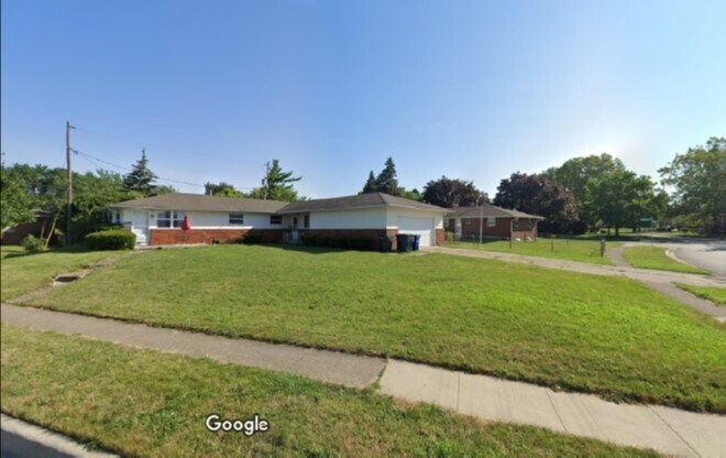 Primary Photo - 4697 Maize Rd