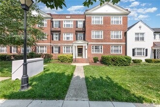 Building Photo - 24 W Lock Ln